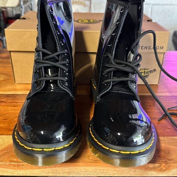 NWT Dr. Martens 1460 Women's Patent Leather Boots Fashion size 7 - Picture 9 of 11